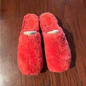 Women Ugg Coral clogs